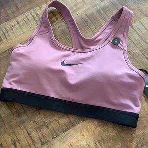 Nike Sports Bra! Medium Support! NWT